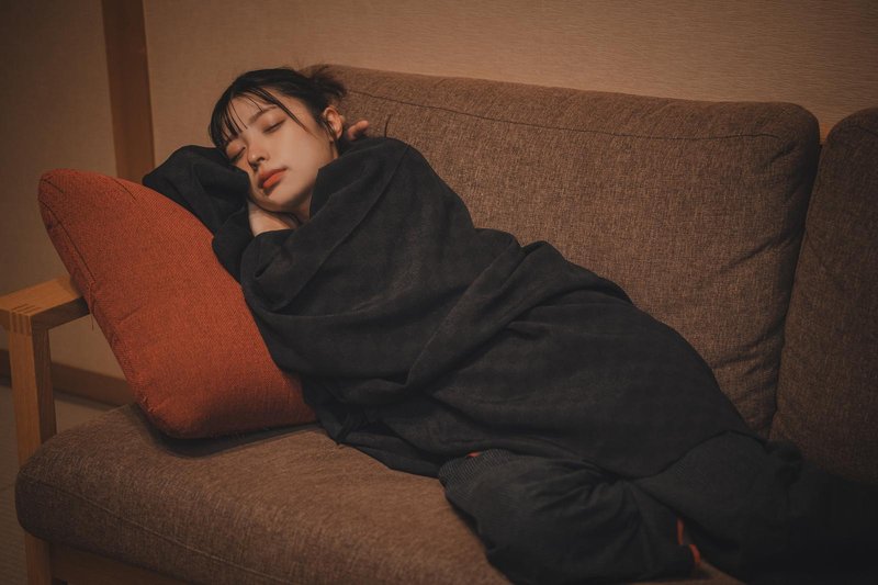 寝不足でも肌荒れしたくない！忙しい女性のためのレスキュー美容成分とスキンケア